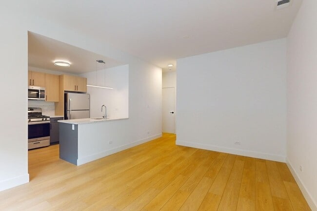 Floorplan - 5339-5345 S. Woodlawn Avenue