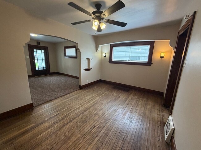 Building Photo - 4522 Spatz Ave
