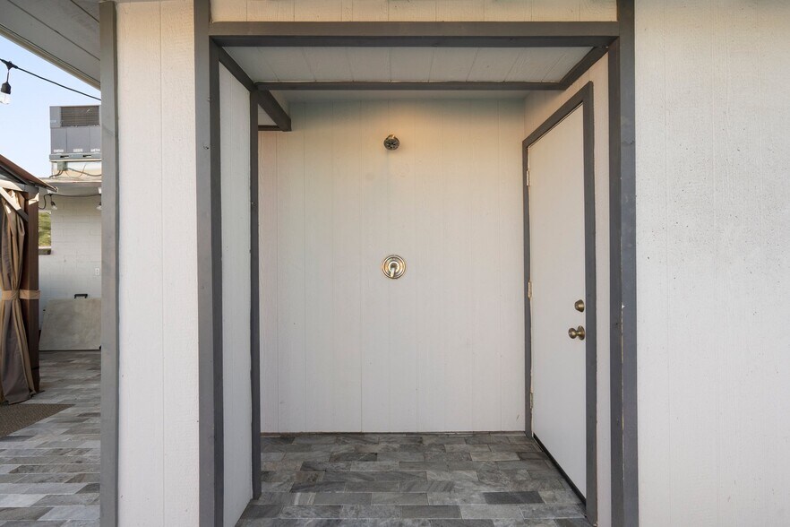 Building Photo - 7902 E Latham St