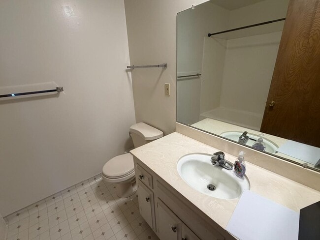 Building Photo - 1355 Palos Verdes Dr