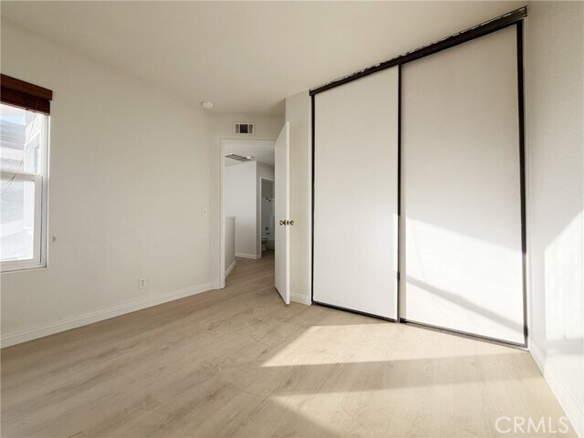 Building Photo - 73 Goldenrod