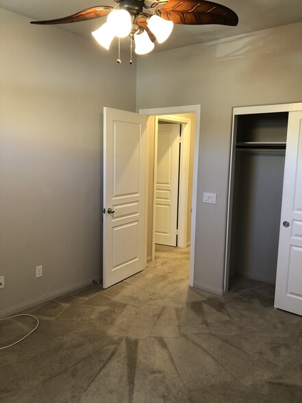 3rd bedroom with ceiling fan - 30426 Cowboy Ln