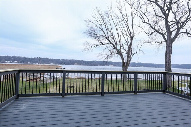 Building Photo - 1370 Bay Shore Blvd