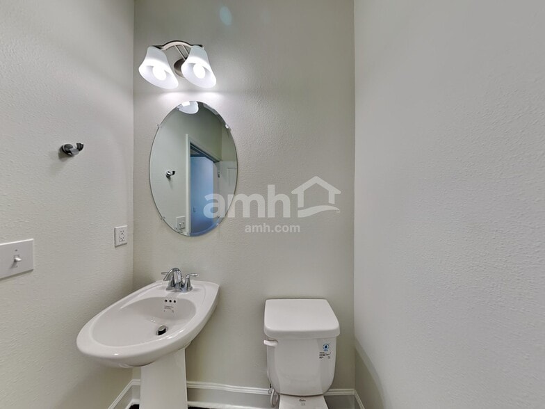 Building Photo - 33841 Widman Way