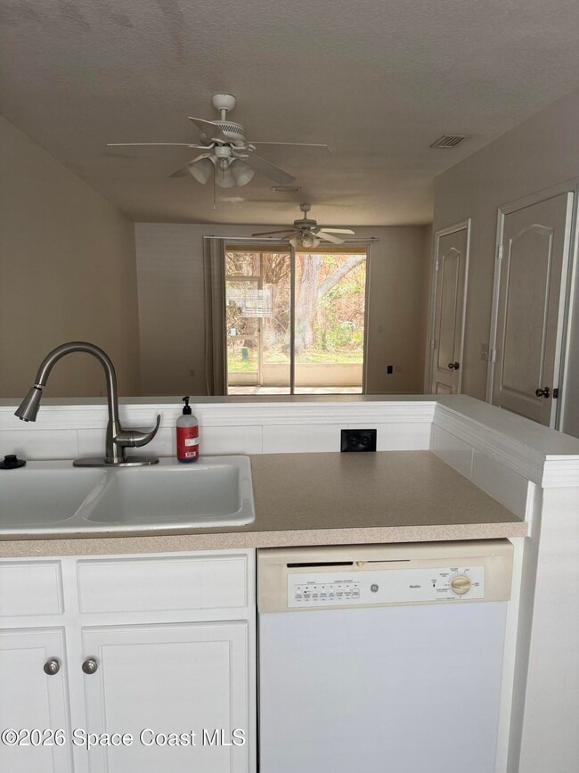 Building Photo - 1361 Hampton Park Ln