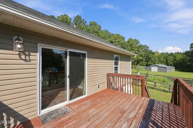 Building Photo - 570 Buchanan Rd