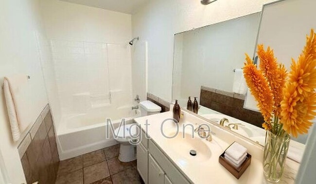 Building Photo - 1067 Regina Way