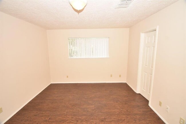 Building Photo - 431 Applewhite Dr