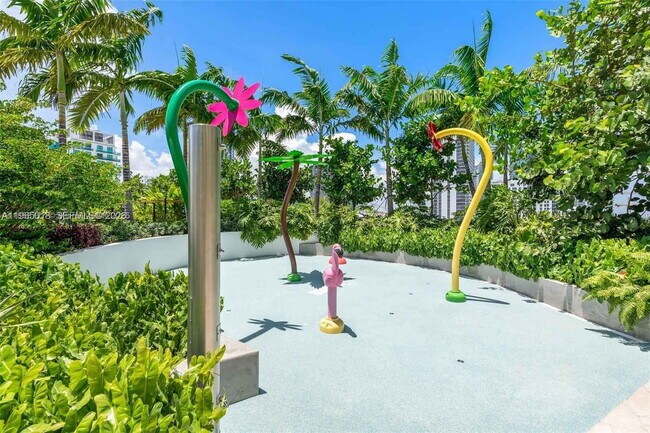 Building Photo - Northeast 24th Street, Miami, FL 33137 - 3 BR 3 BA condo