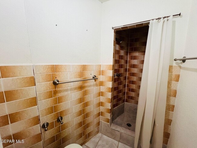 Building Photo - 129 Tassie Way