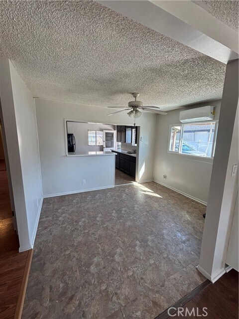 Building Photo - 646 W Belmont St