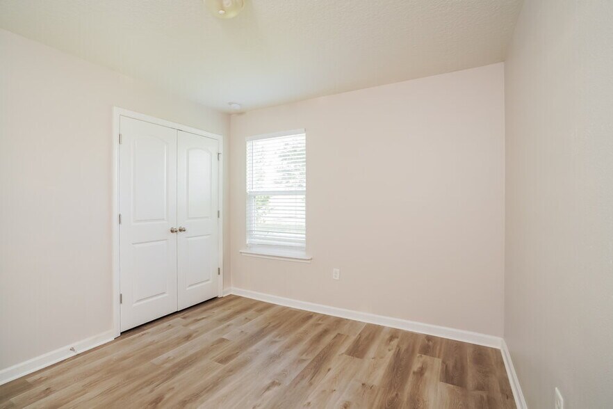 Building Photo - 3315 Hidden Meadows Ct