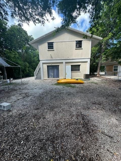 Building Photo - 333 Bayview Ave