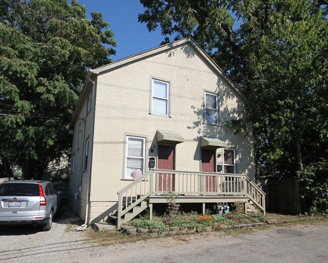 Primary Photo - 2456-2458 N. Pearl
