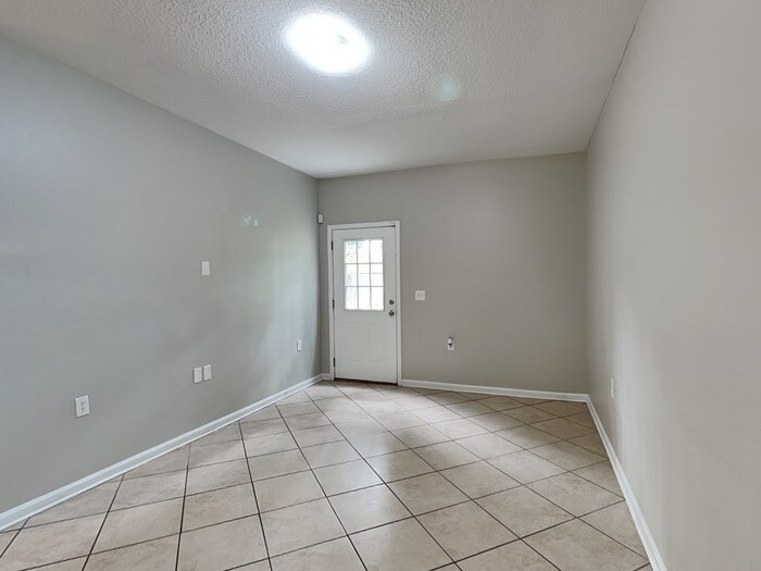 Building Photo - 8172 Oden Ave