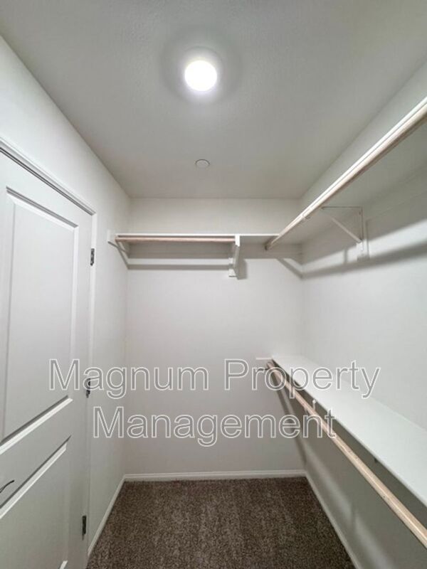 Building Photo - 31343 Autumn Blaze Dr