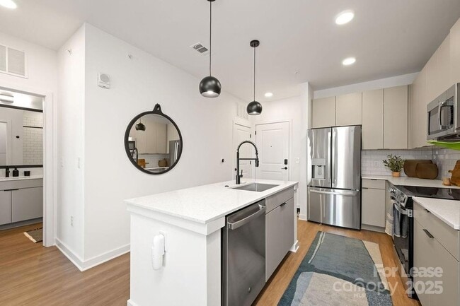 Building Photo - 4101 Raleigh St