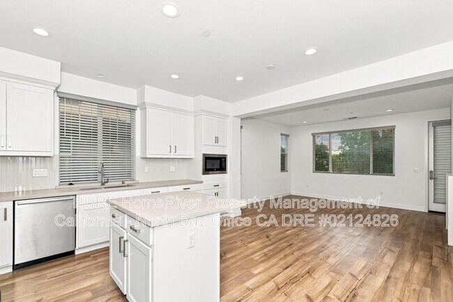 Building Photo - 1581 Country Manor Dr
