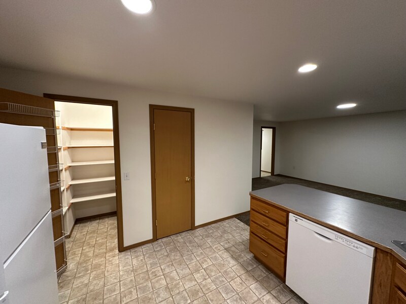 Building Photo - 1021 W Windrose Dr