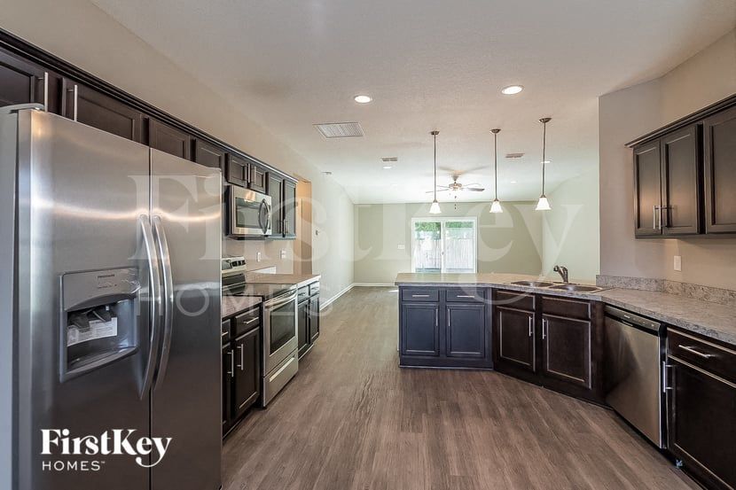 Building Photo - 1366 Sarahs Landing Dr