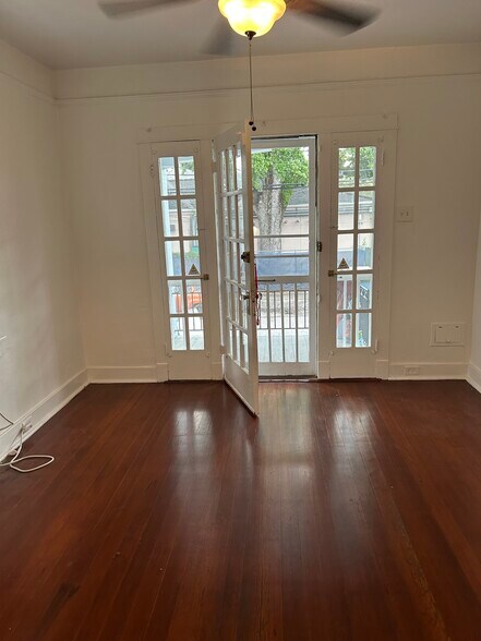 Building Photo - 821 Leontine St