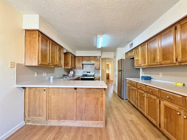 Building Photo - 104 Verna Spur