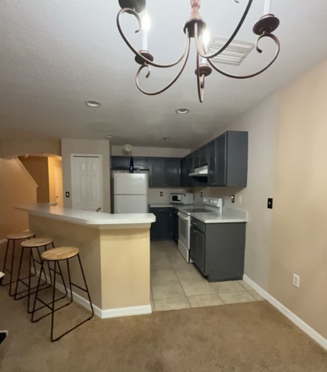 Building Photo - 2516 Oleander Lakes Dr