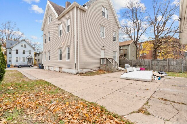 Building Photo - 55 Elliot St