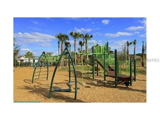 Building Photo - 16112 Loneoak View Dr