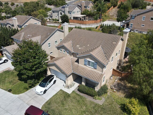 Building Photo - Beautiful 5-Bedroom Home In Oceanside