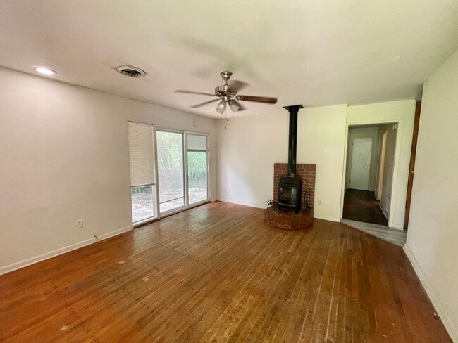 Building Photo - 314 Cardinal Ct