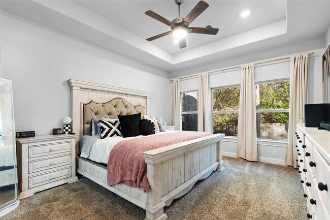 Building Photo - 12140 Goliad Ln