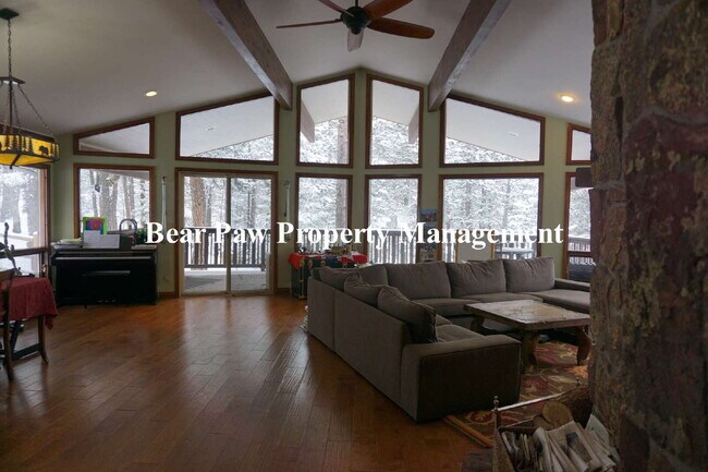 Primary Photo - Lovely Home in Soda Creek!!