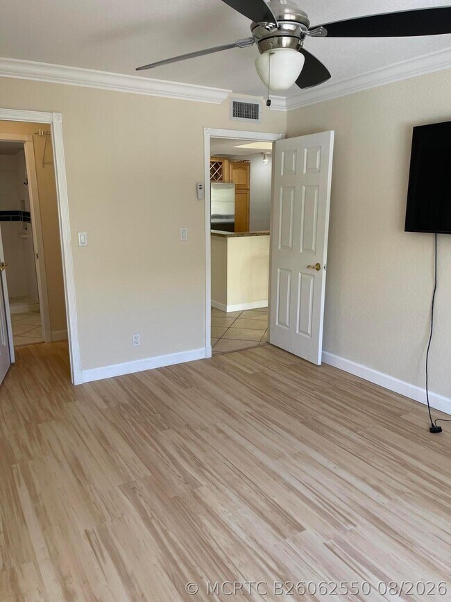 Building Photo - 1515 E Broward Blvd