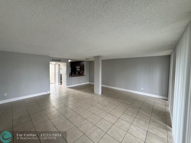 Building Photo - 40 NW 76th Ave