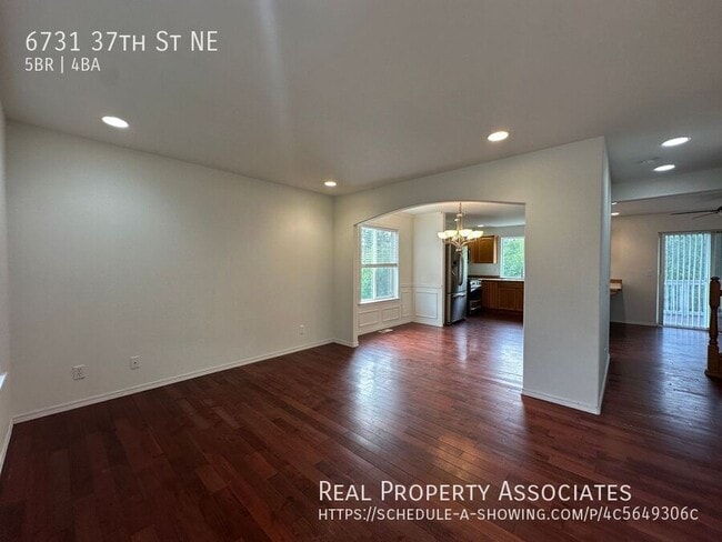 Building Photo - 6731 37th St NE