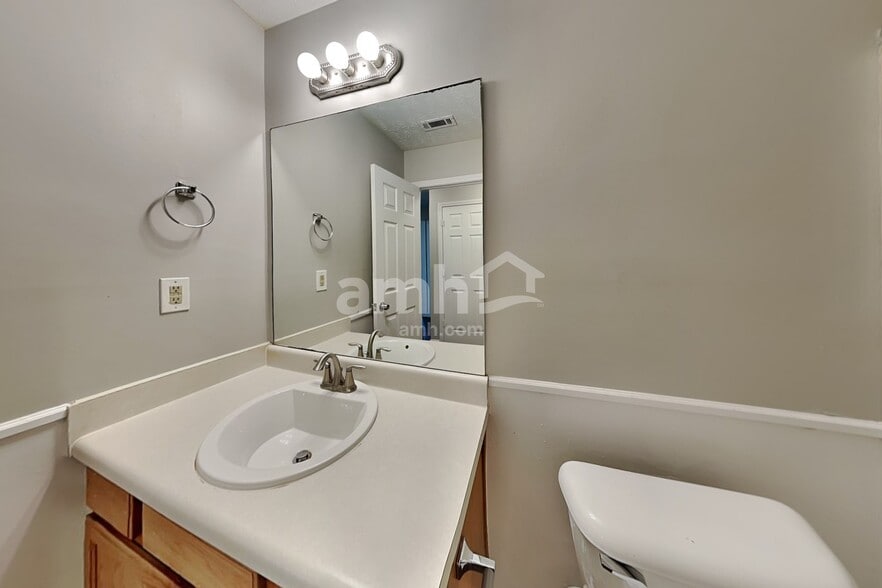 Building Photo - 1225 Stephens Pond View