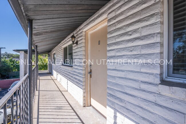 Building Photo - 134-138 S 300 W