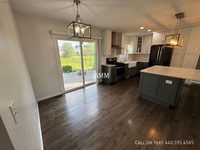 Building Photo - 38273 Pebble Lake Trail