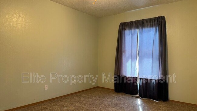 Building Photo - 107 S Brewer Dr