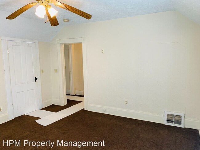 Building Photo - 3 br, 1 bath House - 445 N. Union