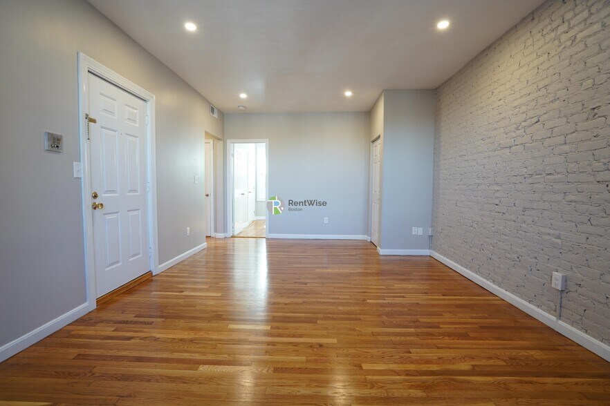 Building Photo - 14 Lorraine Ter