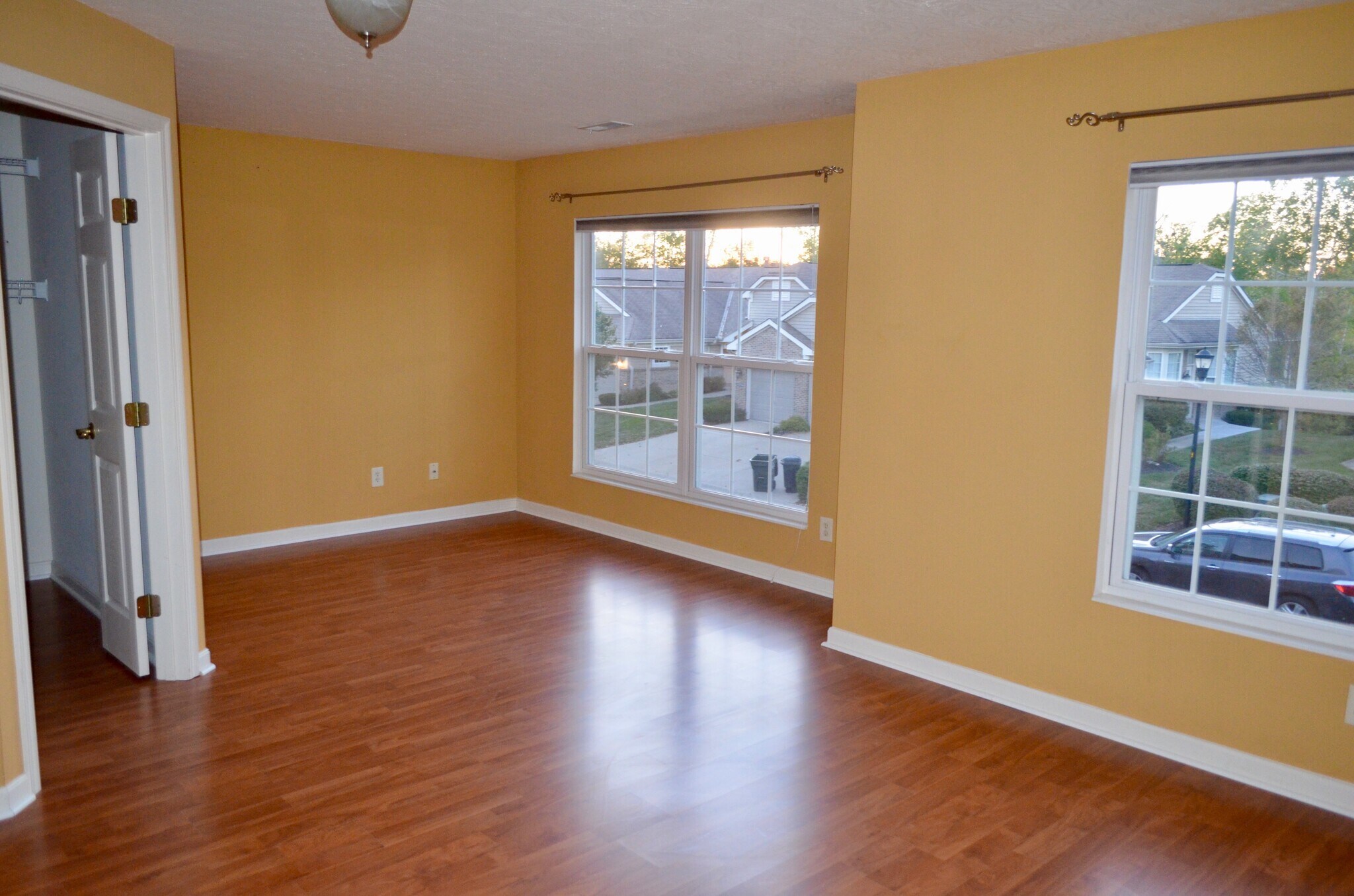 Master bedroom 2 - 4333 Marival Way
