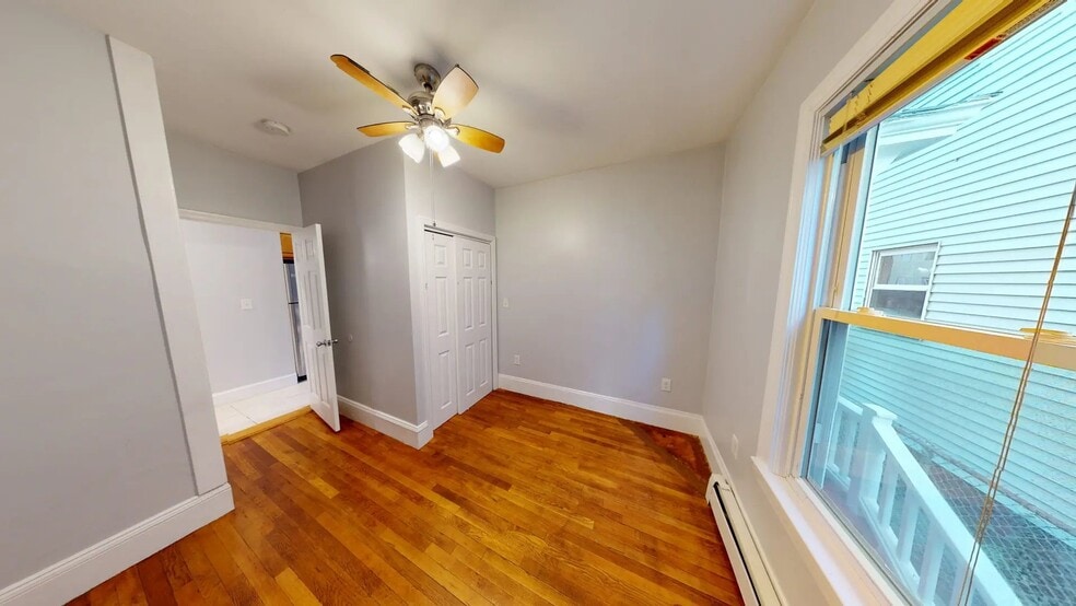 Building Photo - 21 Rossmore St