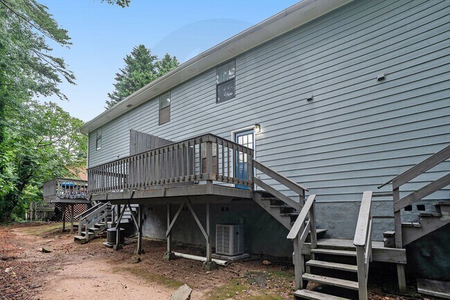 Building Photo - 2BR/1.5BA Townhome Near Downtown Snellville!