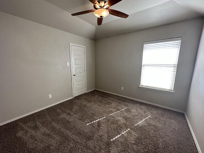 Building Photo - 11211 Athens Ave