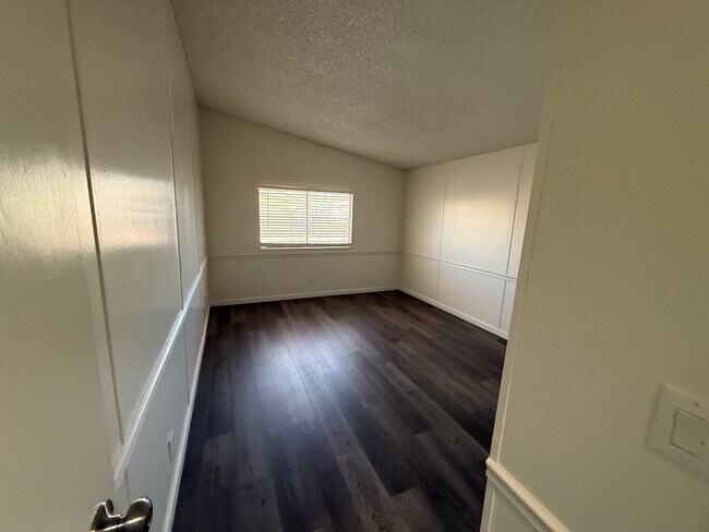 Building Photo - Large Remodeled Doublewide with 2 Car Garage.