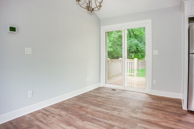 Building Photo - SEE IT NOW: Beautiful home in Avondale, MO!