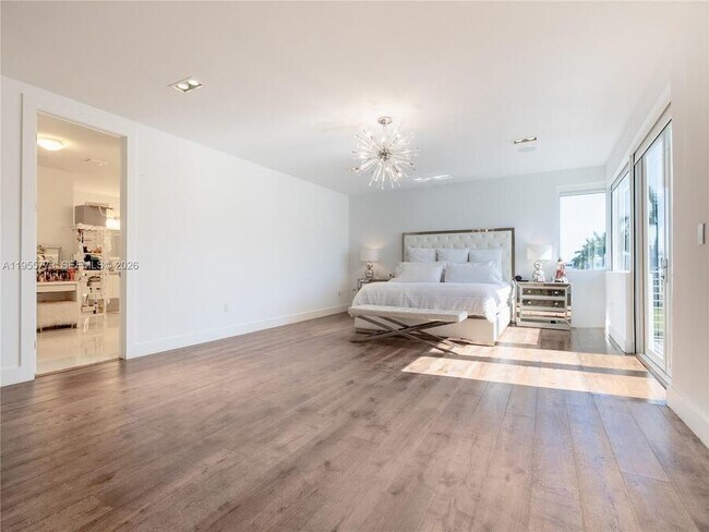 Building Photo - 7451 NW 103rd Ct