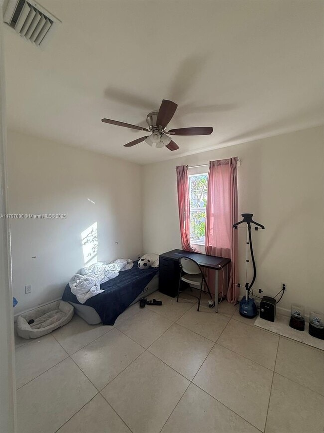 Building Photo - 9444 SW 171st Ct